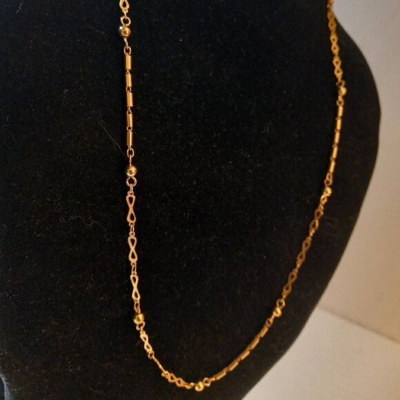 Gold tone Necklace - Picture 2 of 5